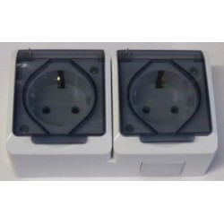 Розетка двойная с щитком (socket 198D)